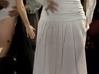 Brandy wain dalam putih lacy seluar takes sebahagian dalam pesta seks berkumpulan