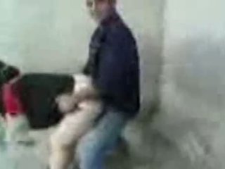 Iraq prostituata inpulit pe the strada