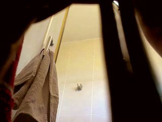 Мій sister в закон в the душ (hidden камера)