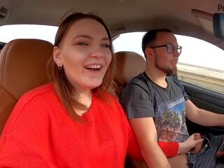 Jeder säge was sie was doing blowjob während driving