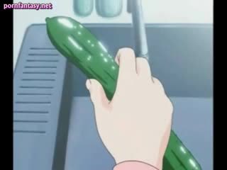 Hentai masturboimassa kanssa a carrot