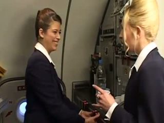 Kova seksi kanssa hyvin kuuma stewardesses