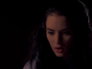 Sadie Frost Winona Ryder - bram Stoker's Dracula 02...