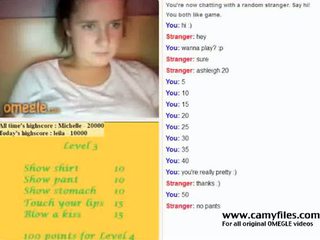 Hot jente plays den omegle spill