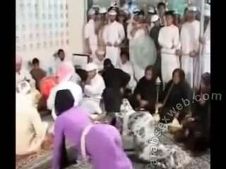 Covered arabs shaking 他们的 asses-asw968