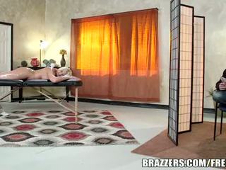 Brazzers - leya falcon gets knullet av henne masseuse