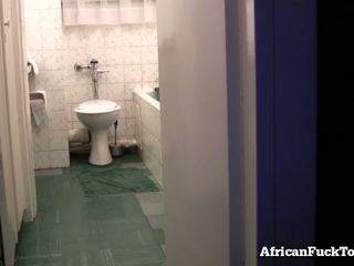 Fucking Hot African Girl in the Bathroom, Porn d3