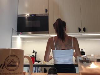 Perfect Pokies on the Kitchen Cam Braless Sylvia and Her
