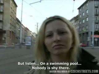 Tjekkisk streets - ilona takes kontanter til offentlig sex video