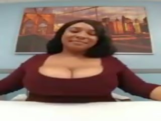 Big titty ebony jiggling boobs in kantor, porno a7