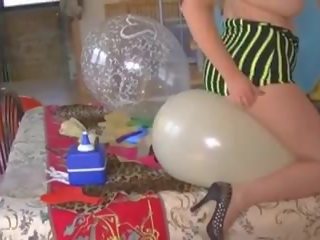 Anjo olhos plays com balões - 2, grátis porno b3