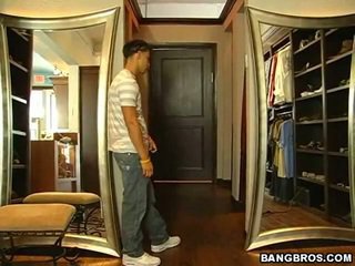 Gyzlar dressing room cams